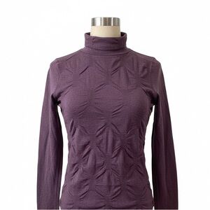 Vex Purple Ruched Diamond Pattern Turtleneck Women’s Long Sleeve Athletic Medium